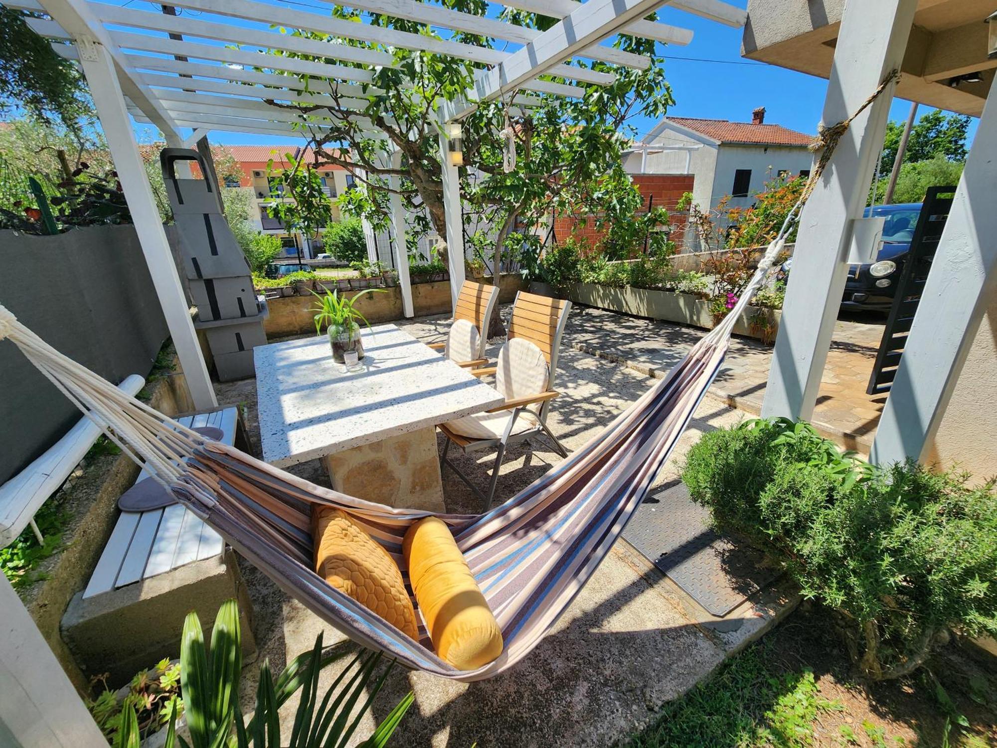 Apartment Lucija Ровин Екстериор снимка